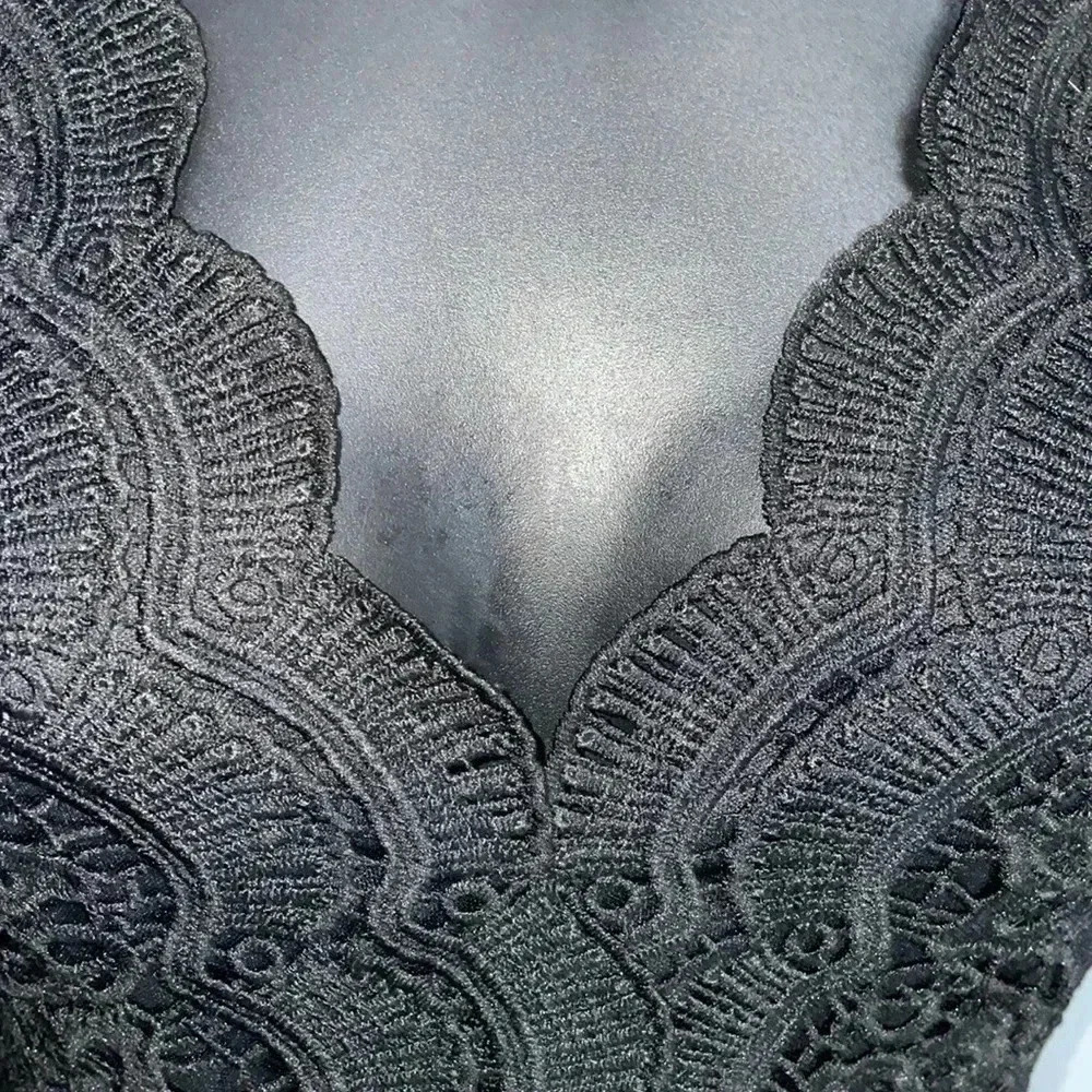 🛑Sold🛑 Lulu’s Black Lace Dress- Small - Picture 7 of 12